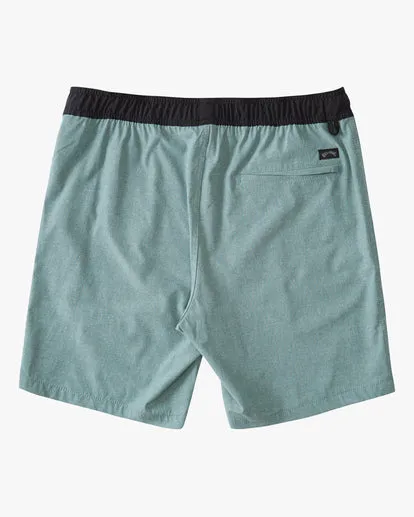 Billabong | Crossfire Elastic Waist Submersible Shorts 18" | Men's