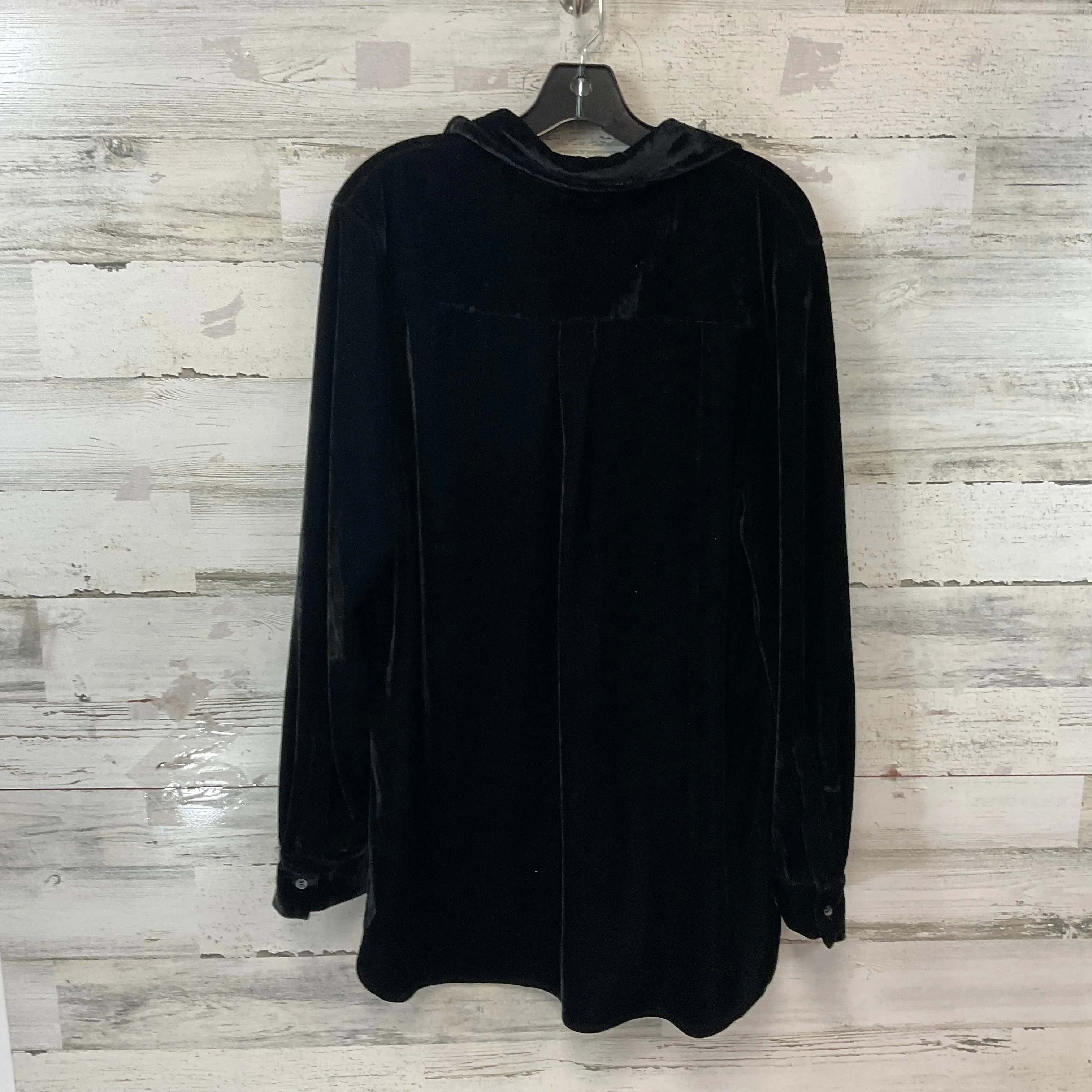 Blouse Long Sleeve By Foxcroft In Black, Size: Xl