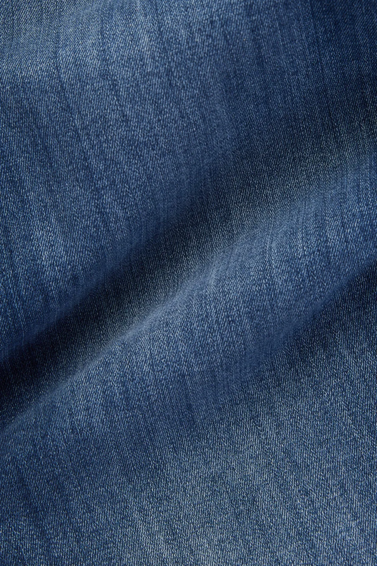 Courage Straight Leg Jeans In Mid Brushed Urban