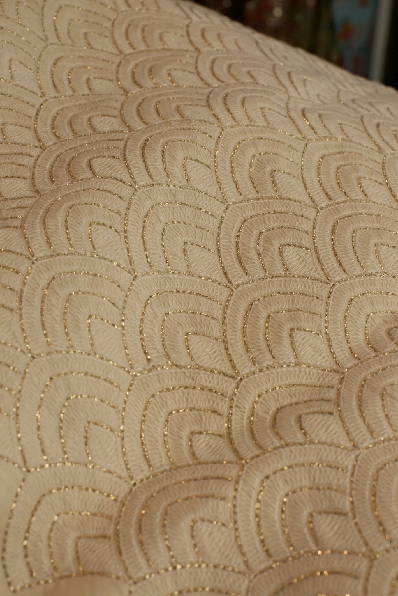 CREAM EMBROIDERED SILK B32-16