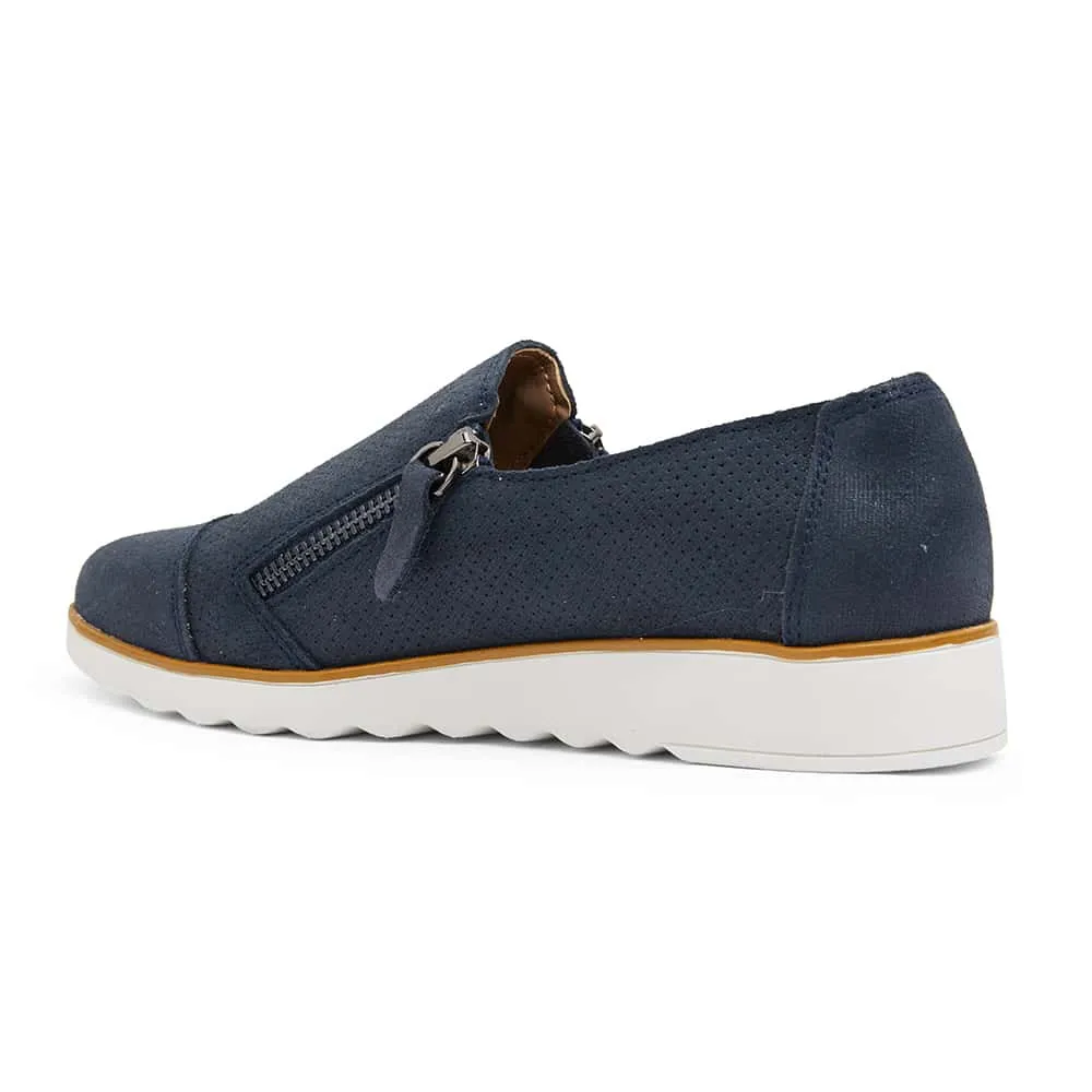 Dean Sneaker in Navy Leather
