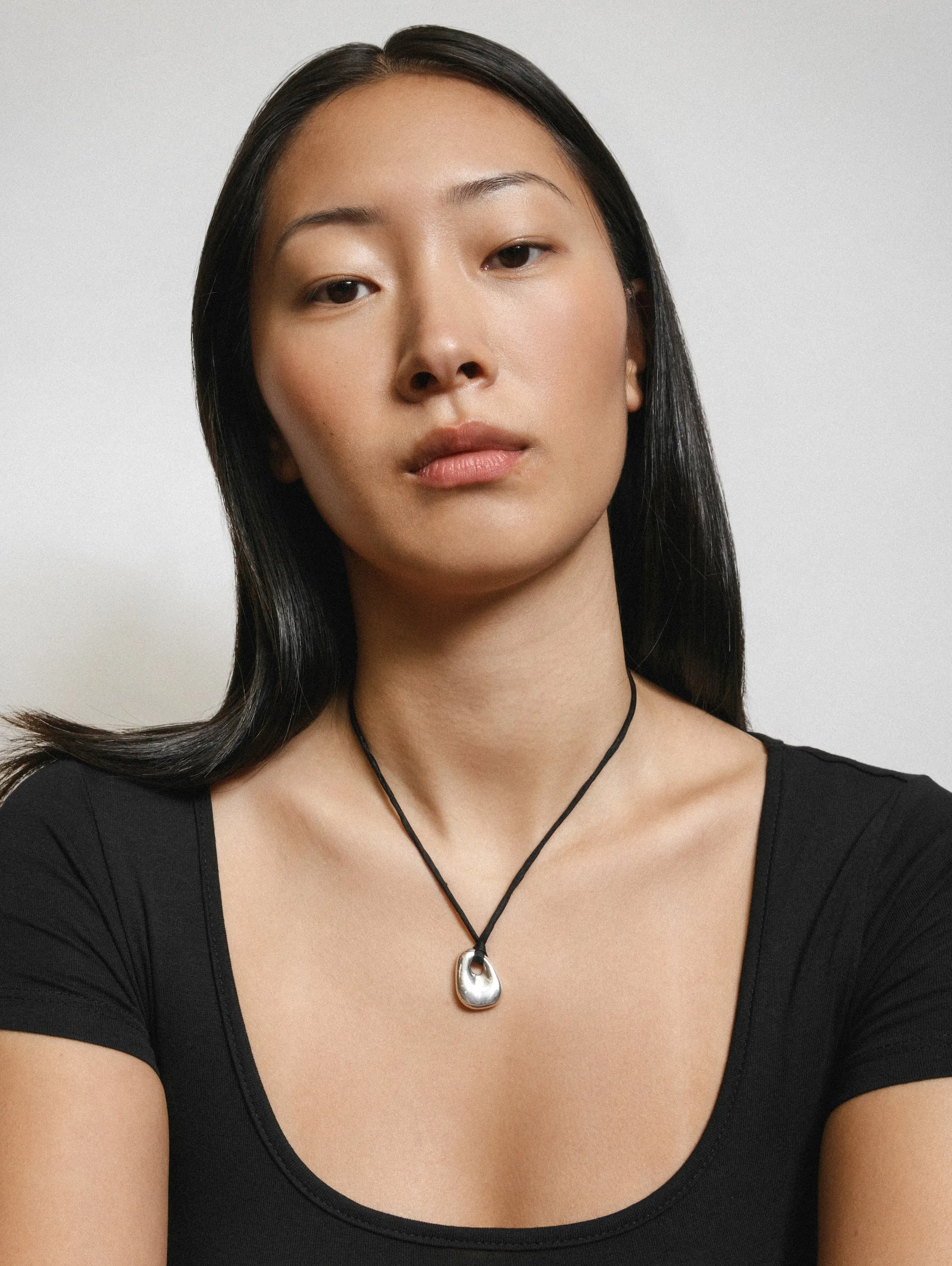 Dion Necklace in Black