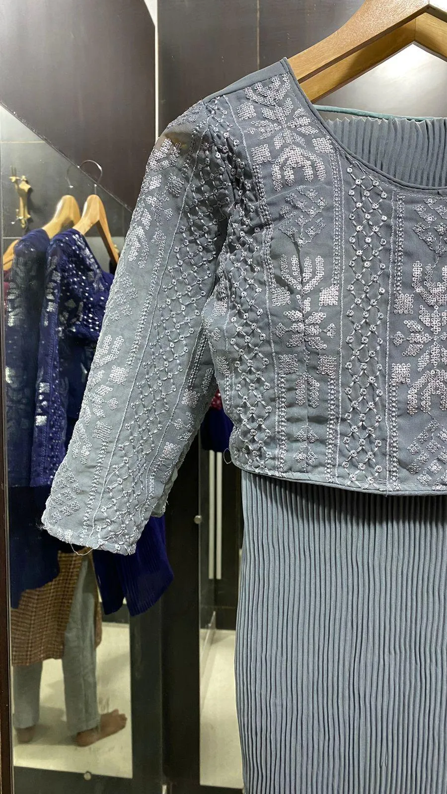 Grey crushed saree with ready to wear Blouse