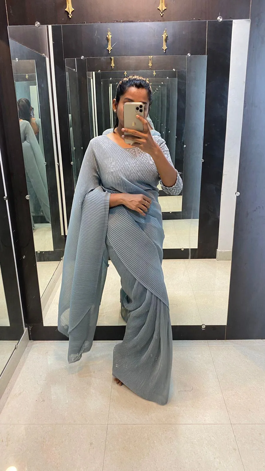 Grey crushed saree with ready to wear Blouse