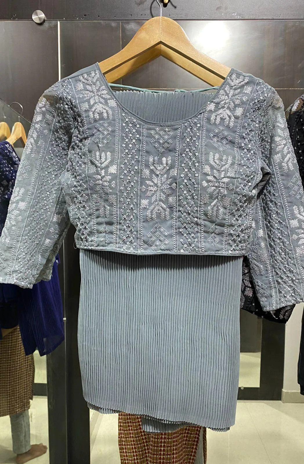 Grey crushed saree with ready to wear Blouse