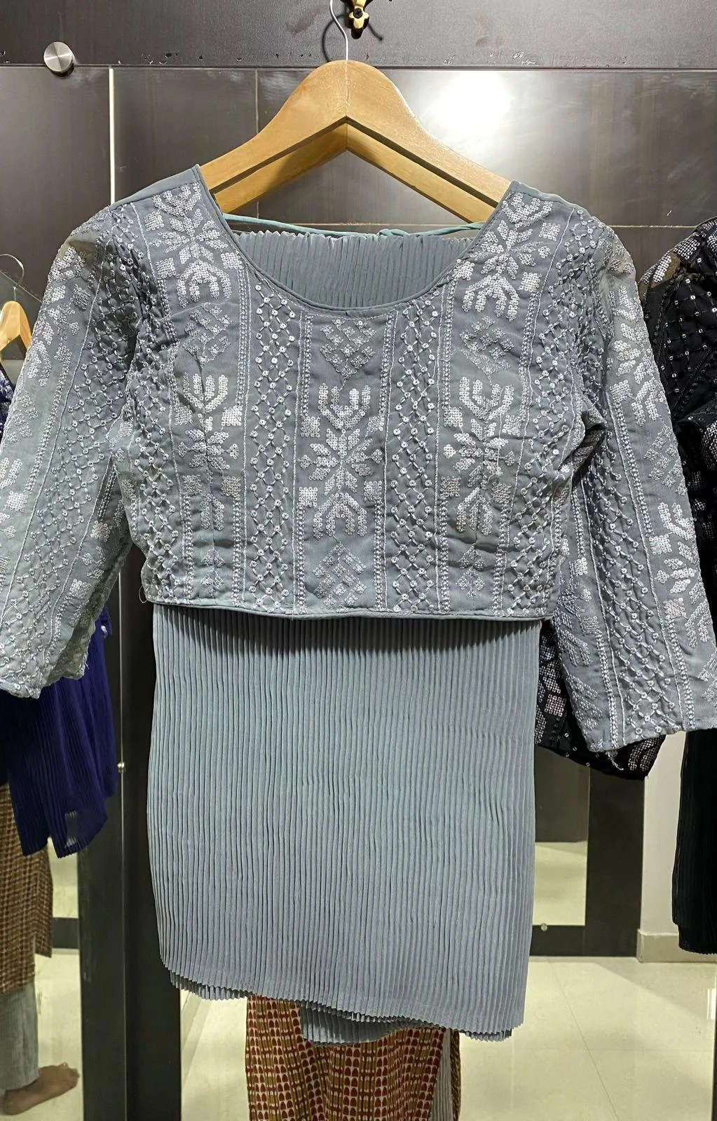 Grey crushed saree with ready to wear Blouse