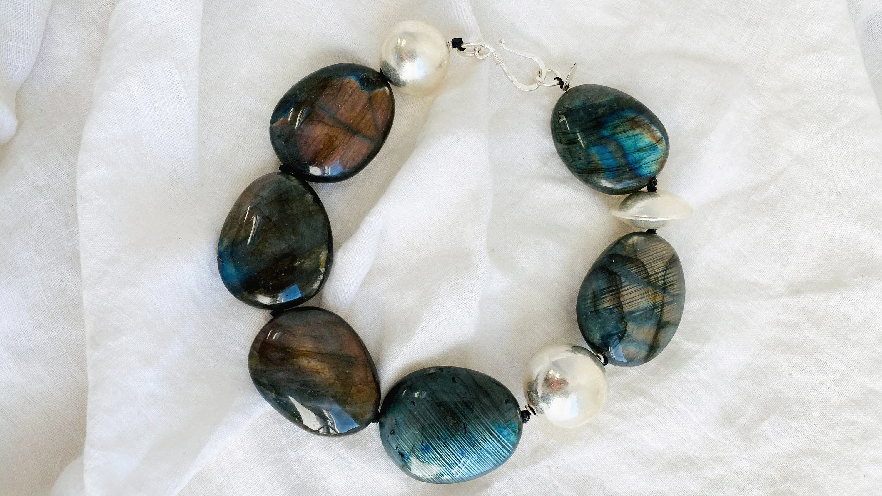 Labradorite & Silver Necklace. Sterling Silver.
