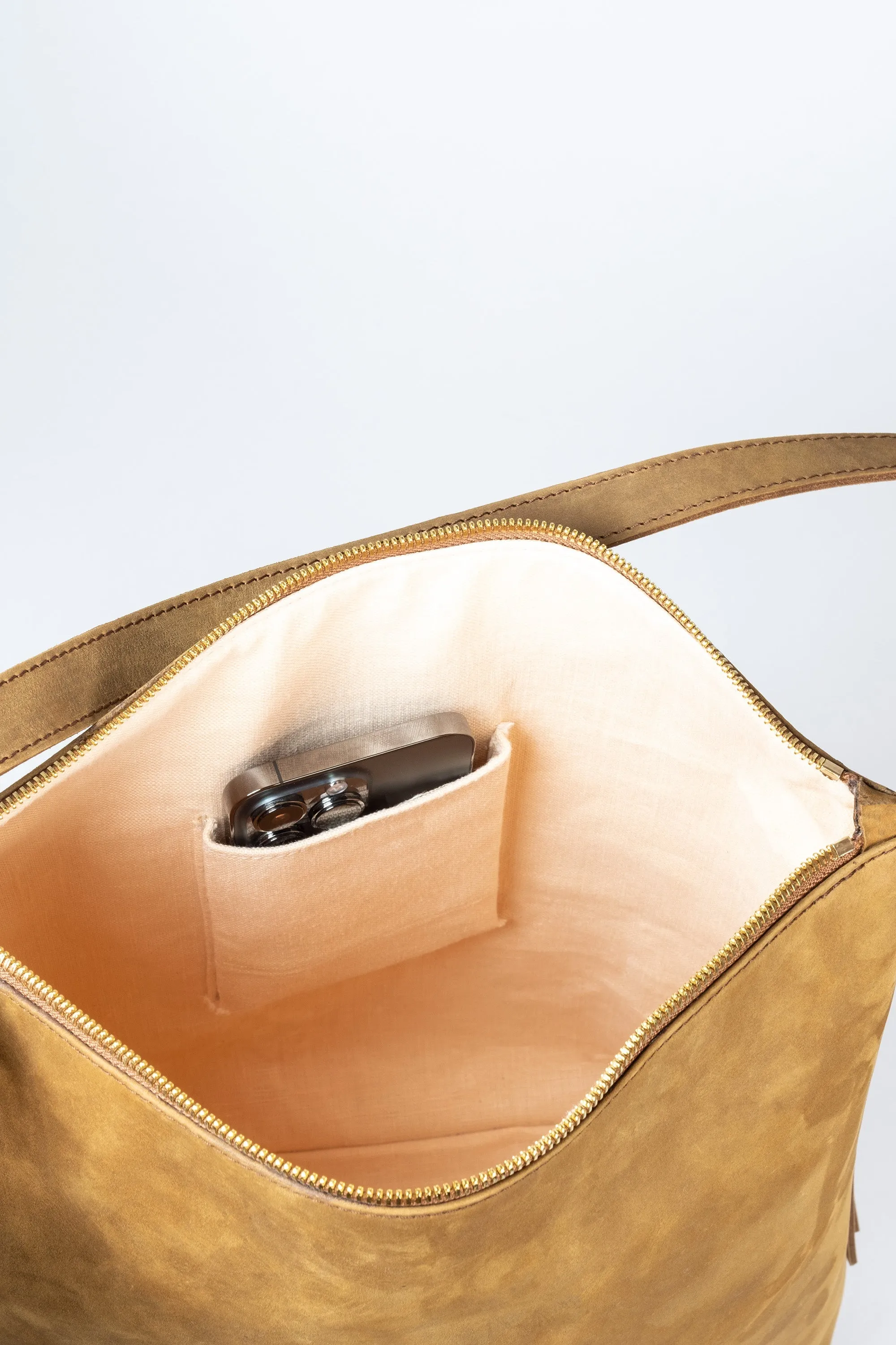LEATHER SHOPPER "JOKA" IN COGNAC