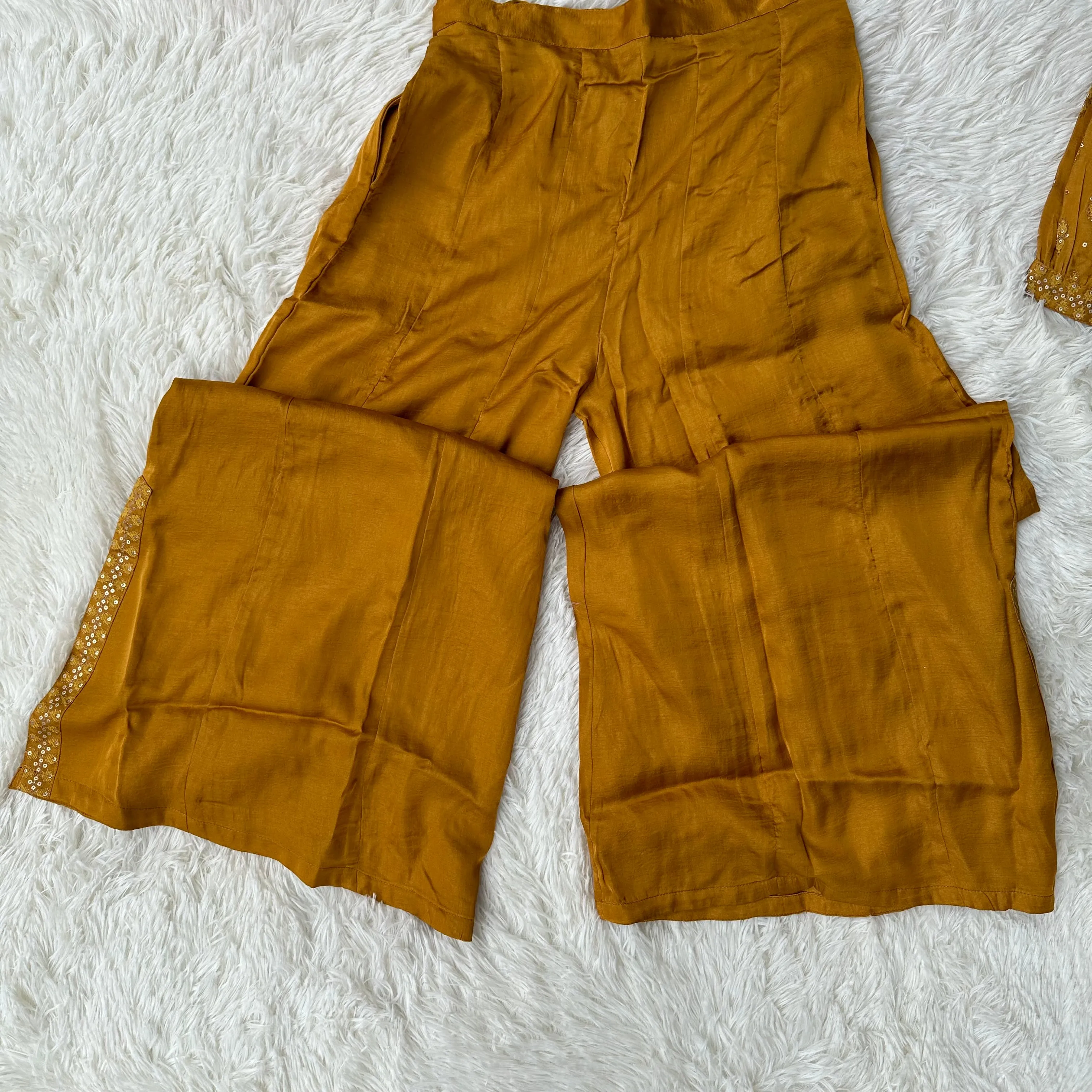 Mustard Magic: Mini Silk Foil Print Co-Ord Set with Angarakh Model