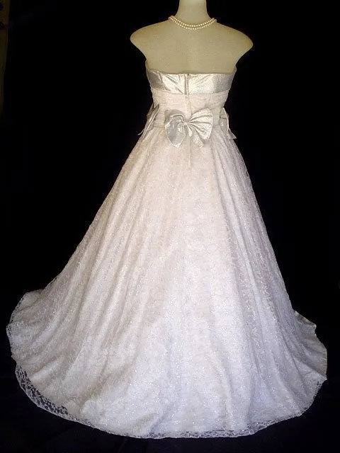 *VINTAGE FAIRY PRINCESS SPARKLING SILVER DIAMOND TULLE FORMAL PROM GOWN / EVENING GOWN WITH A GRAND SWEEP OF 14 FEET