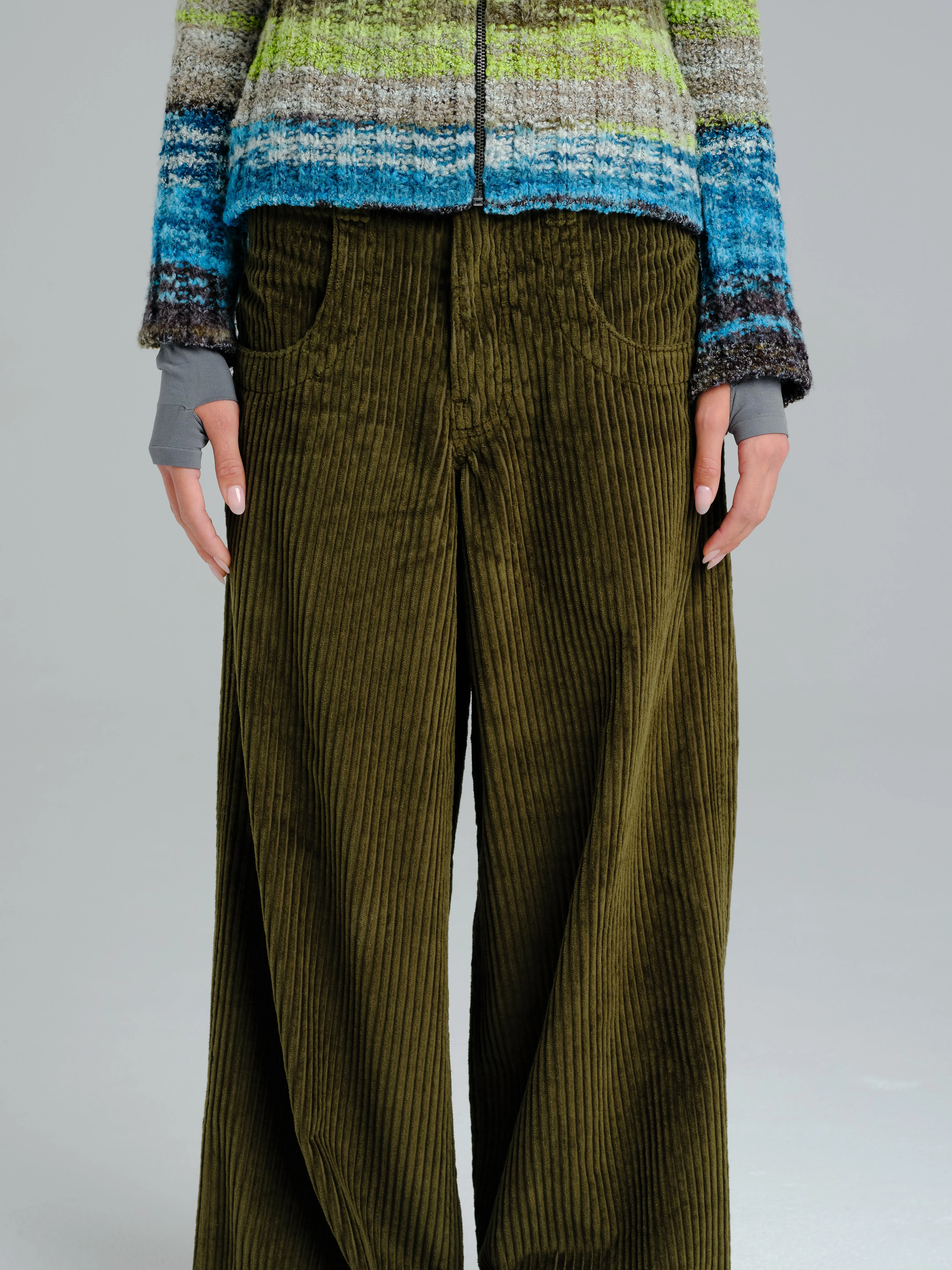 W101 Twin Cannon. 26". 4 Wale Corduroy. Moss.