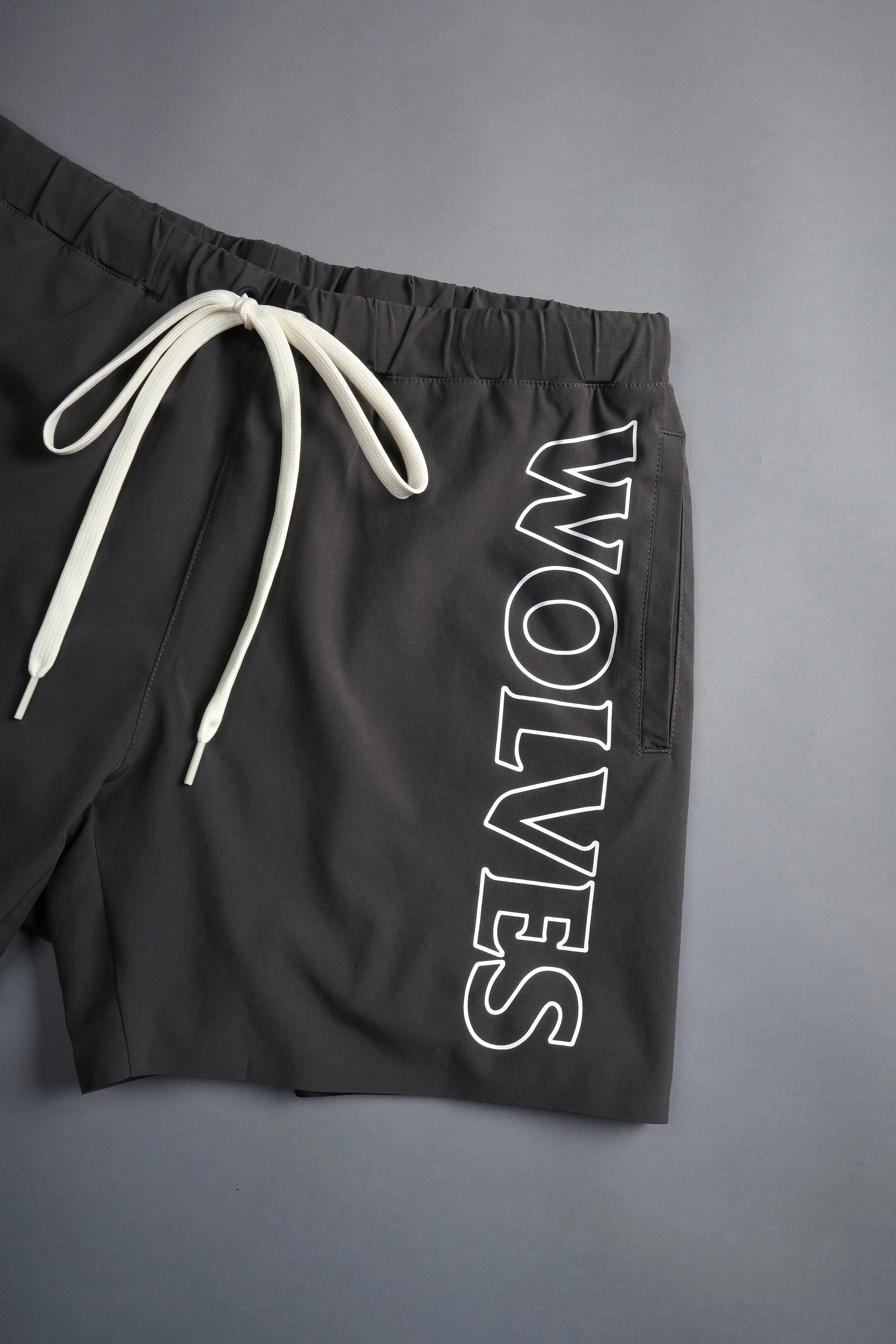 Wolves Hardcore Compression Shorts in Wolf Gray