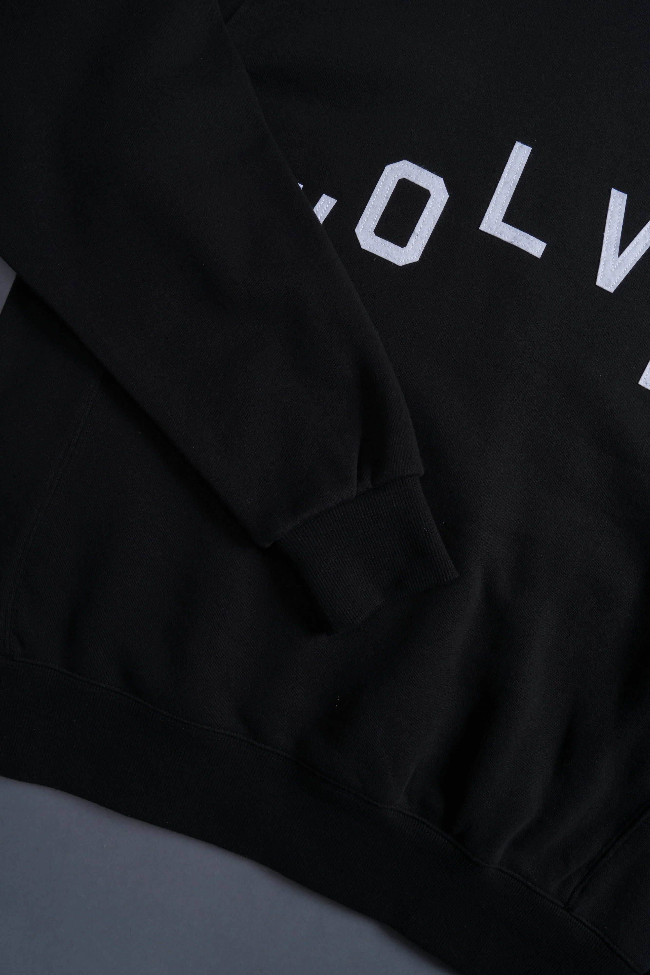 Wolves Pyramid "Wyoming" Hoodie in Black